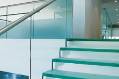 Edelstahl-Gelaender-Ganzglas-Stainless-Steel-Design-26
